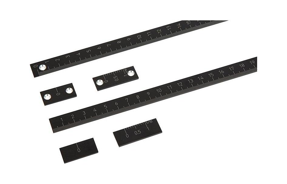 K0757_Linear scales self adhesive or with screw holes, aluminium
